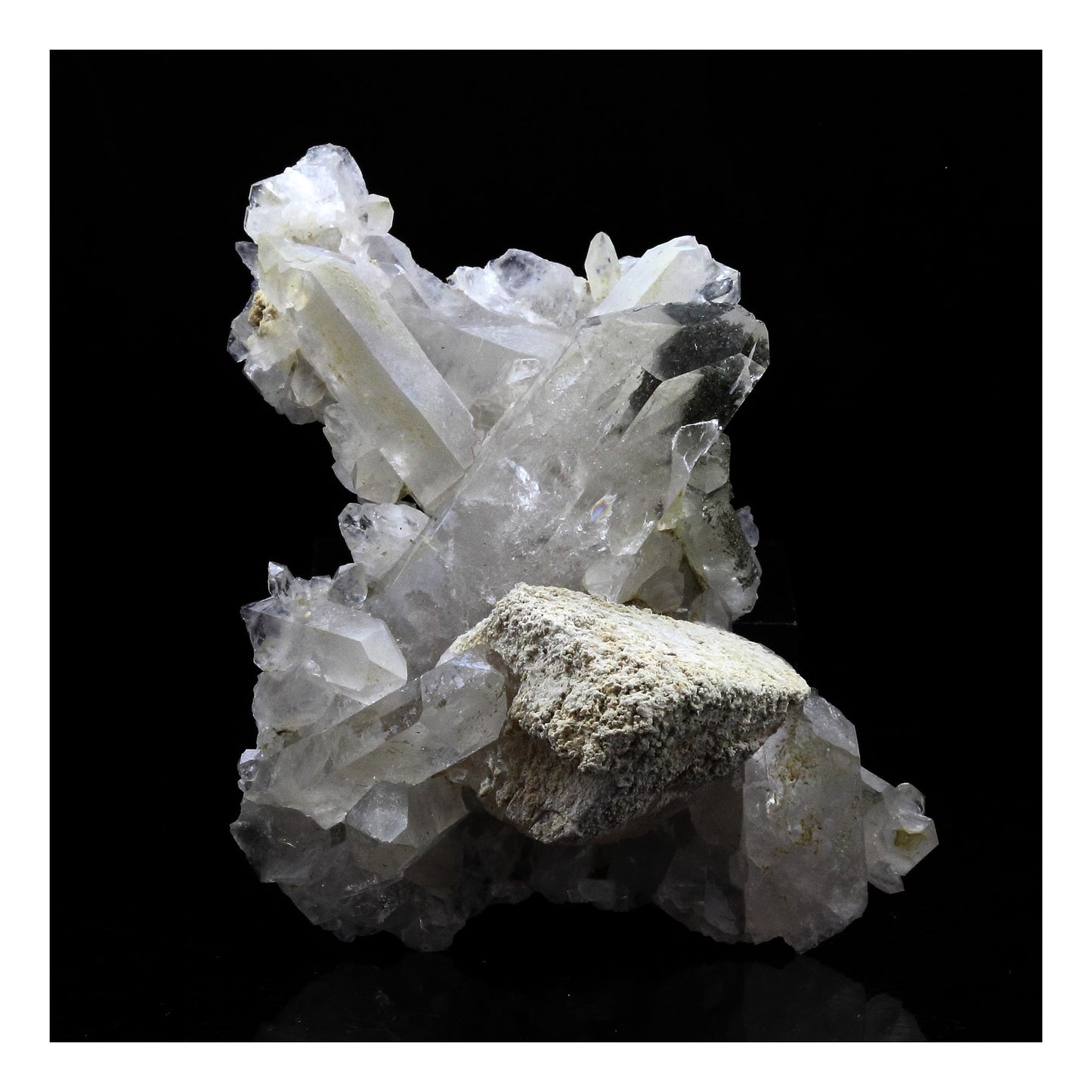 Quartz + Calcite. 148.0 carats. Saint-Véran, Hautes-Alpes, France