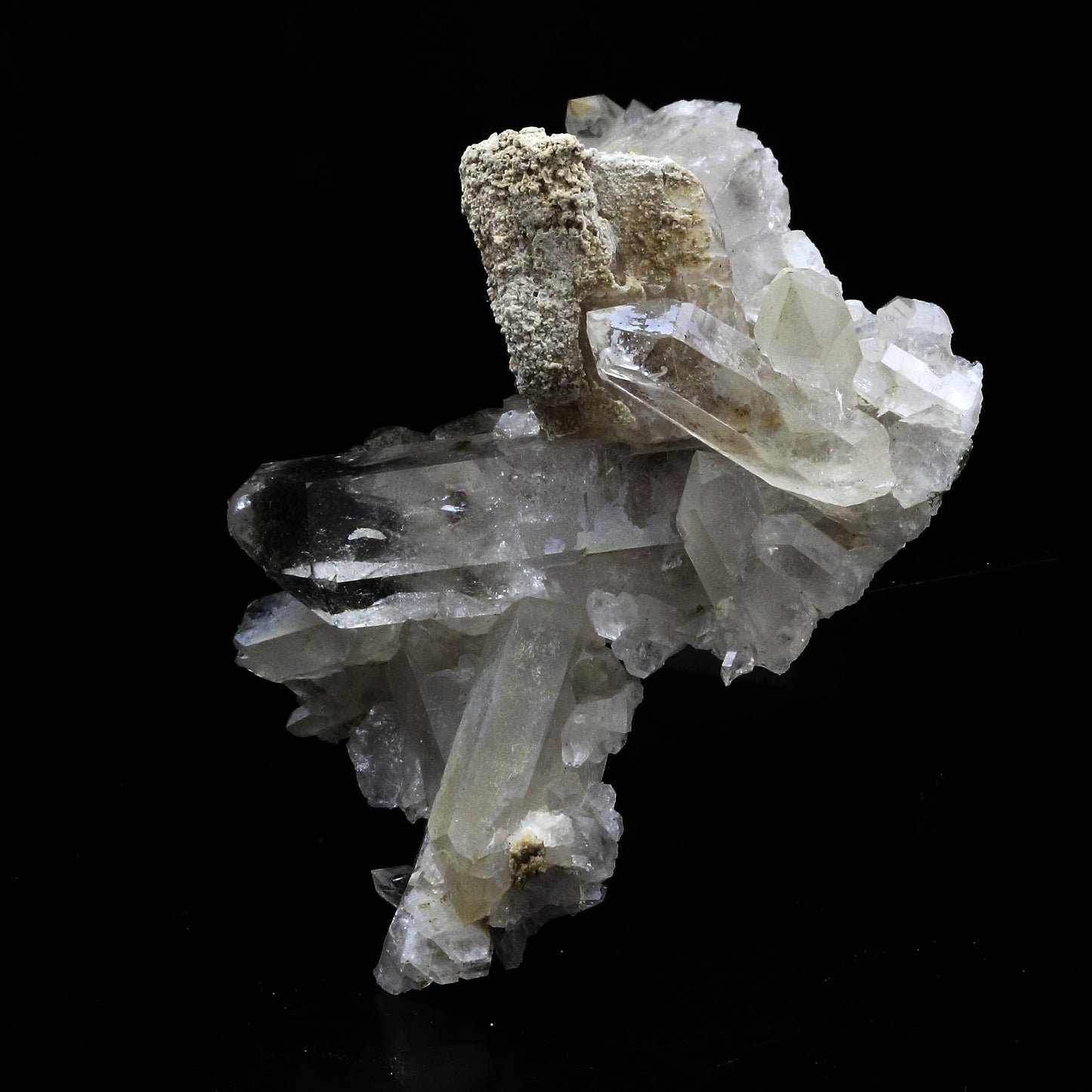 Quartz + Calcite. 148.0 carats. Saint-Véran, Hautes-Alpes, France