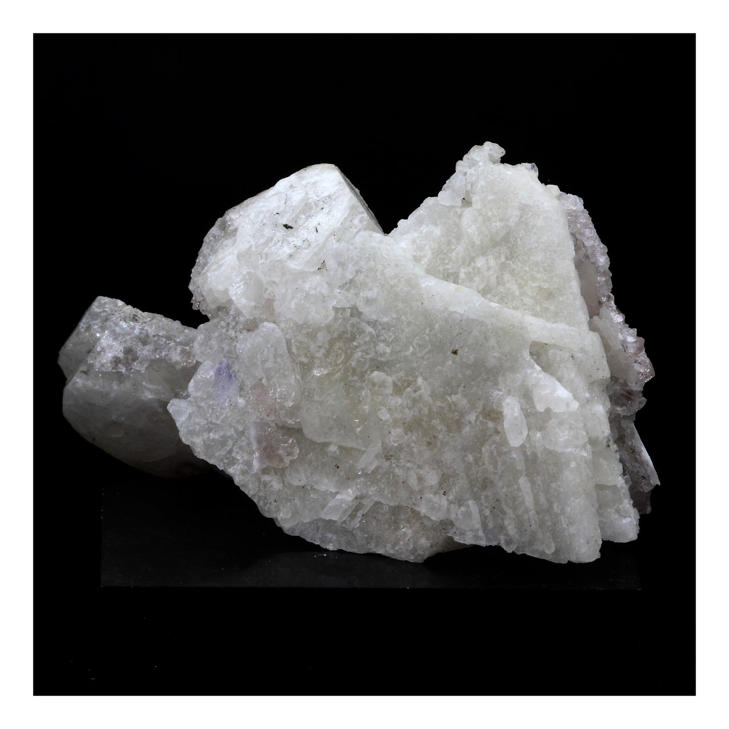 Fluorite rose + Calcite. 110.0 carats. Massif du Mont-Blanc, Haute-Savoie, France