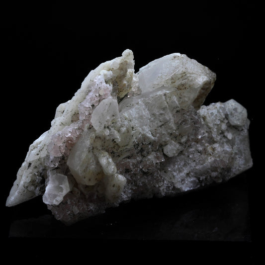Fluorite rose + Calcite. 110.0 carats. Massif du Mont-Blanc, Haute-Savoie, France