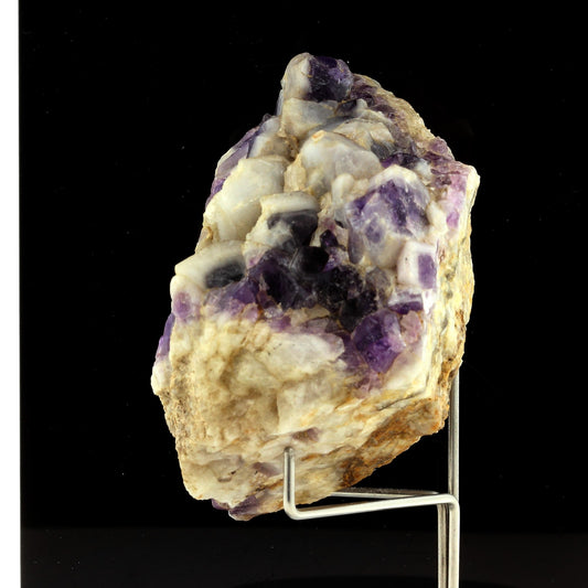 Améthyste. 781.0 carats. Vernet-la-Varenne, Puy-de-Dôme, France