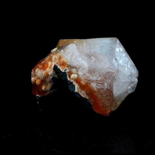 Apophyllite. 83.0 carats. En provenance de Vambori, Rahuri, Inde