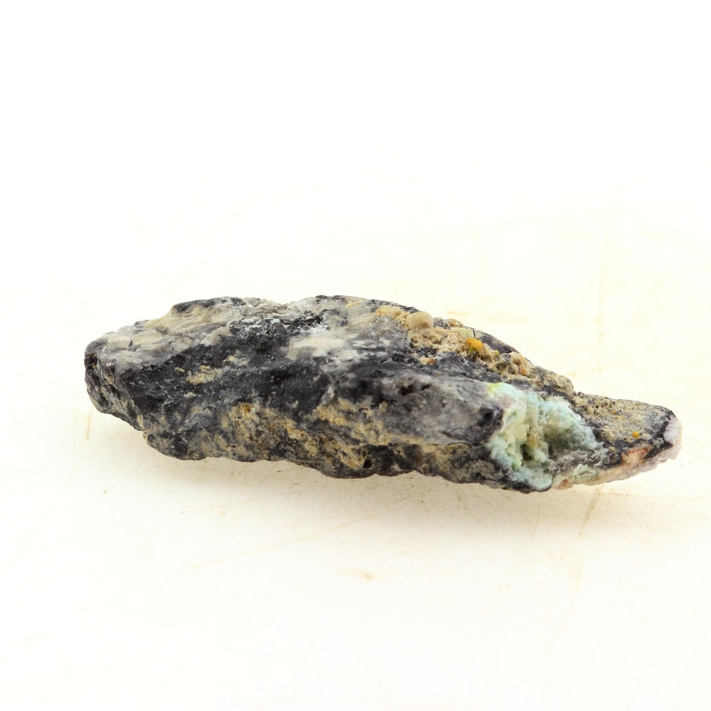 Plumbotsumite, 47.0 carats, Les Molérats, Saint-Prix, France