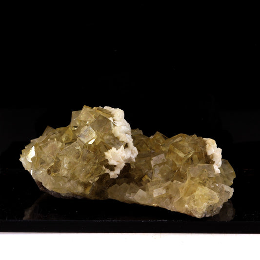 Fluorite + Dolomite. 456.0 carats. Berbes, Ribadesella, Espagne