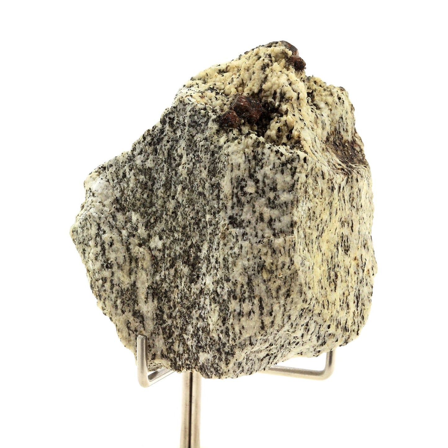 Cafarsite mineral. 379.0 carats. En provenance de Mt. Cervandone, Baceno, Italie