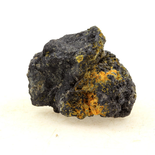 Plumbotsumite + Mimetite + Cerussite. 286.0 carats. Les Molérats, Saint-Prix, France
