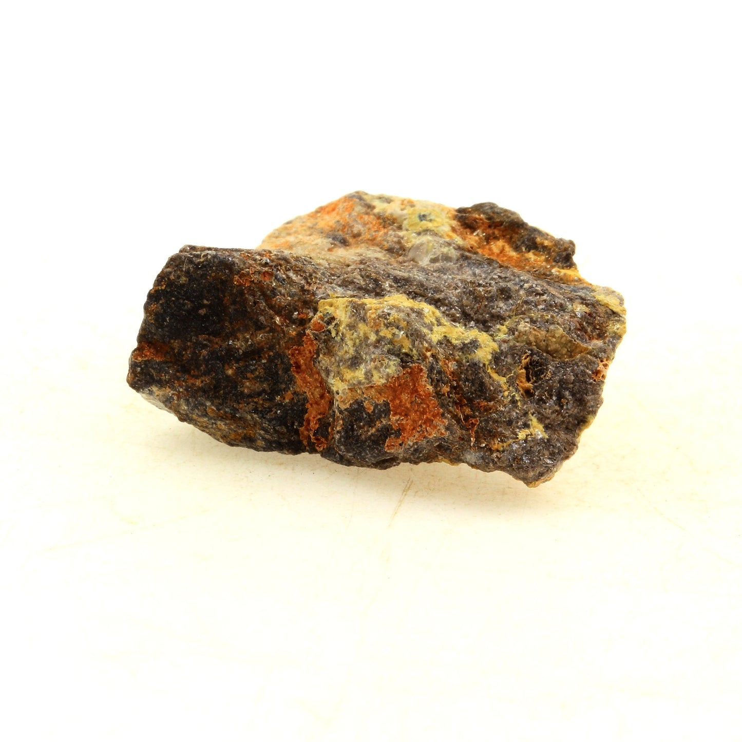 Bismuth + Zavaritskite + Russellite. 53.0 carats. Beauvoir, Échassières, France