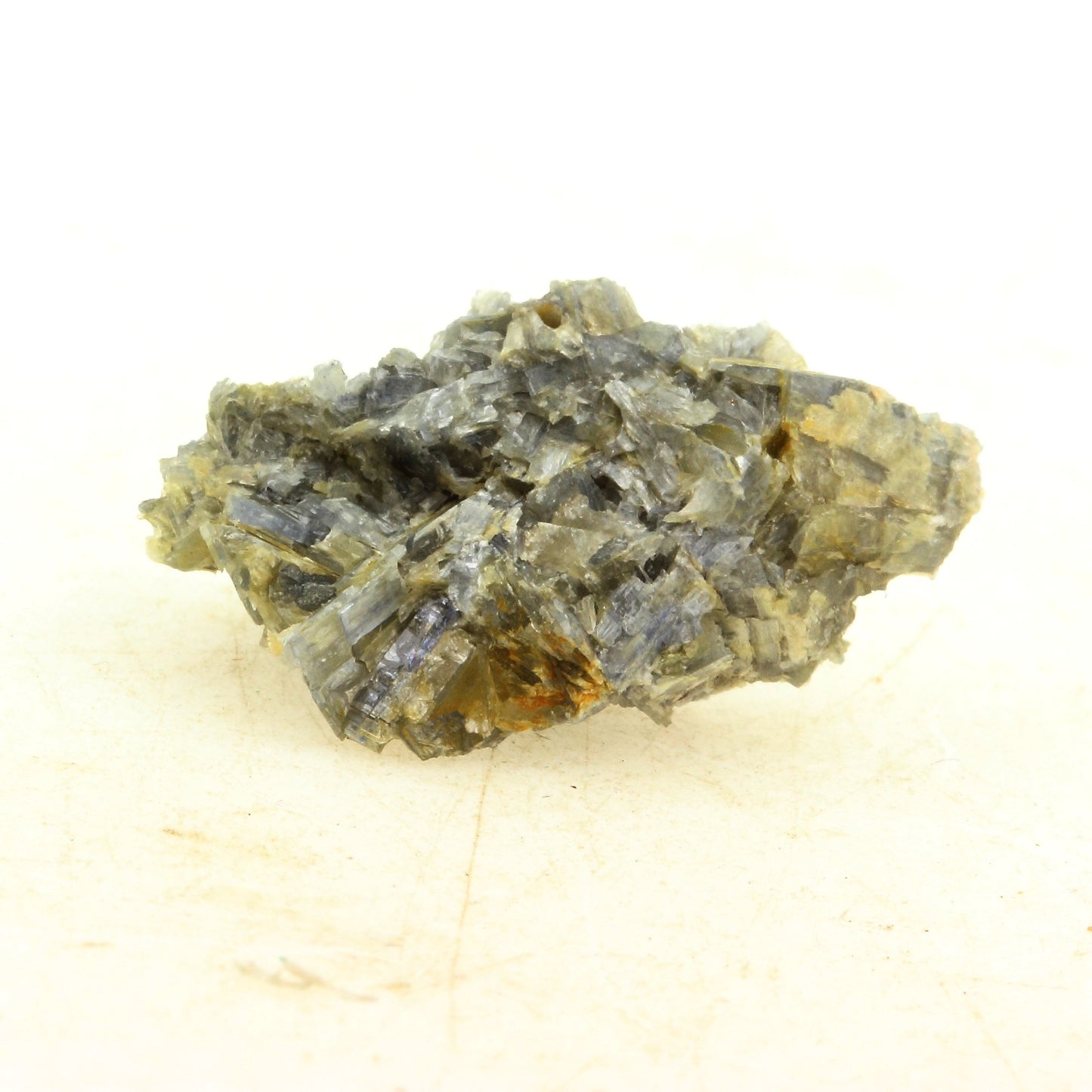 Disthène Cyanite. 14.0 carats. Coët Ligné, Baud, France