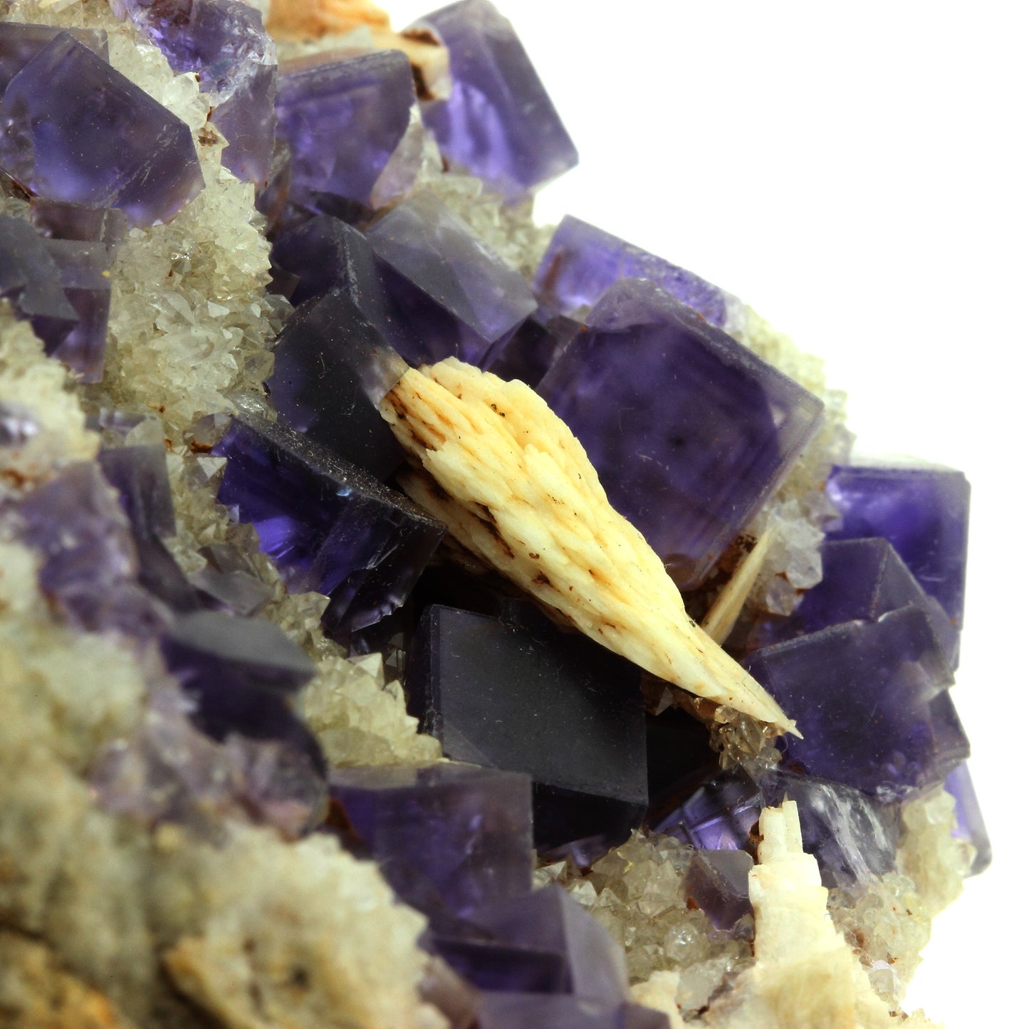 Fluorite + Baryte + Quartz. 4014.0 carats. La Cabaña, Berbes, Asturias, Espagne