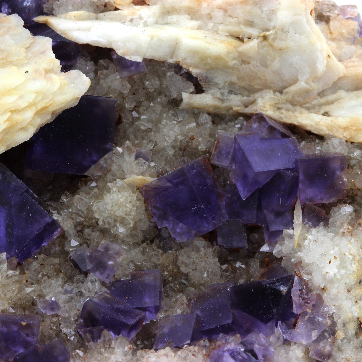 Fluorite + Baryte + Quartz. 4014.0 carats. La Cabaña, Berbes, Asturias, Espagne