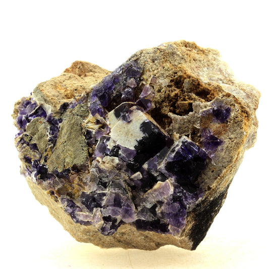 Fluorite + Baryte + Quartz. 1878.0 carats. La Cabaña, Berbes, Asturias, Espagne