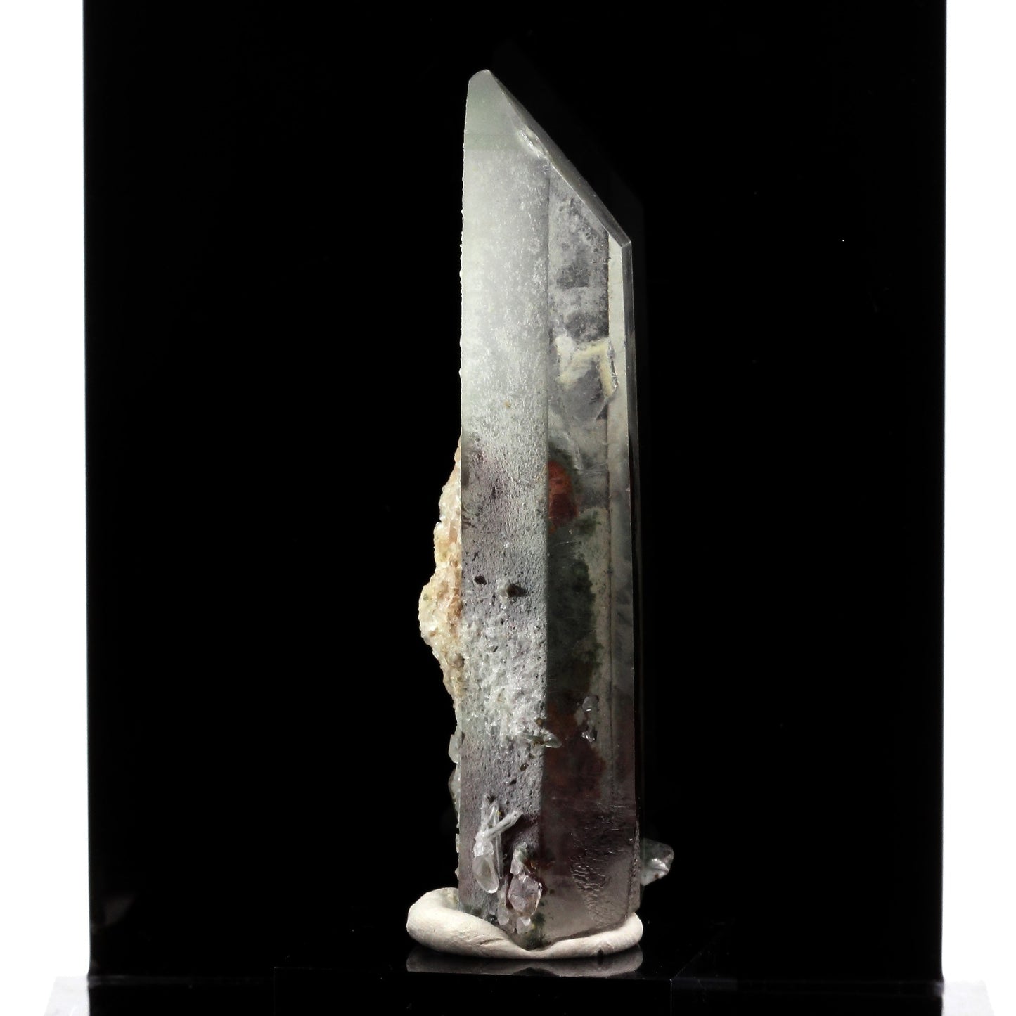 Quartz + Chlorite. 287.0 carats. Tsitondroina, Madagascar