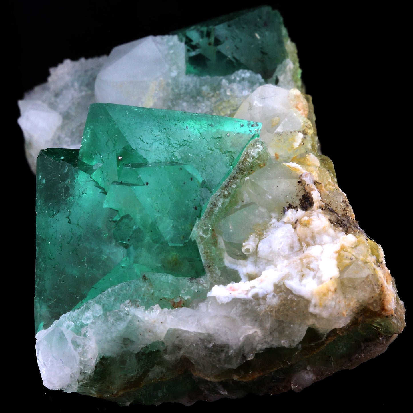 Fluorite + Quartz. 785.0 carats. Riemvasmaak, Northern Cape, Afrique du Sud