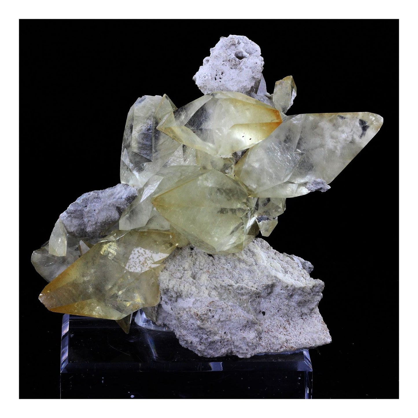 Calcite. 3891.0 carats. Elmwood mine, Carthage, Tennessee, USA