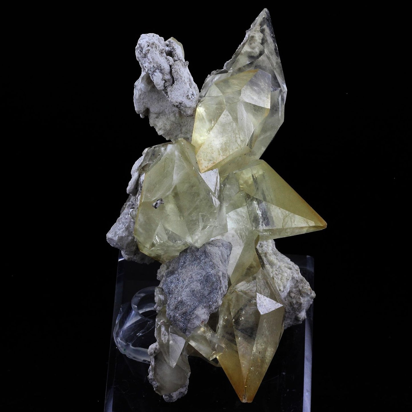 Calcite. 3891.0 carats. Elmwood mine, Carthage, Tennessee, USA