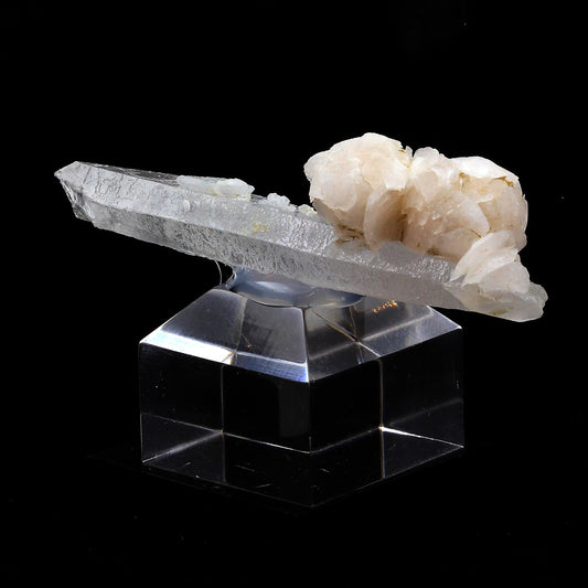 Calcite + Quartz. 125.0 carats. Chifeng, Inner Mongolia, Chine