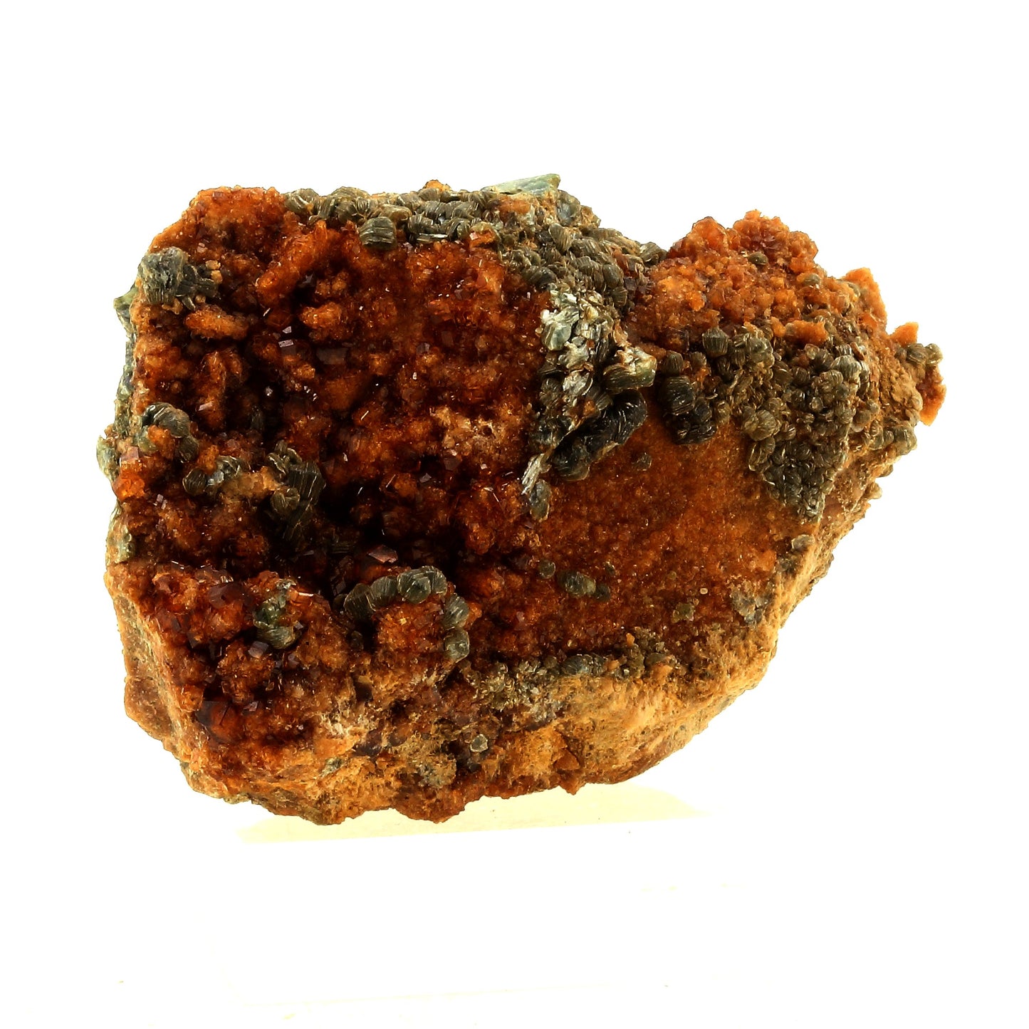 Grenat Hessonite. 322.0 carats. Val de Suza, Piedmont, Italie