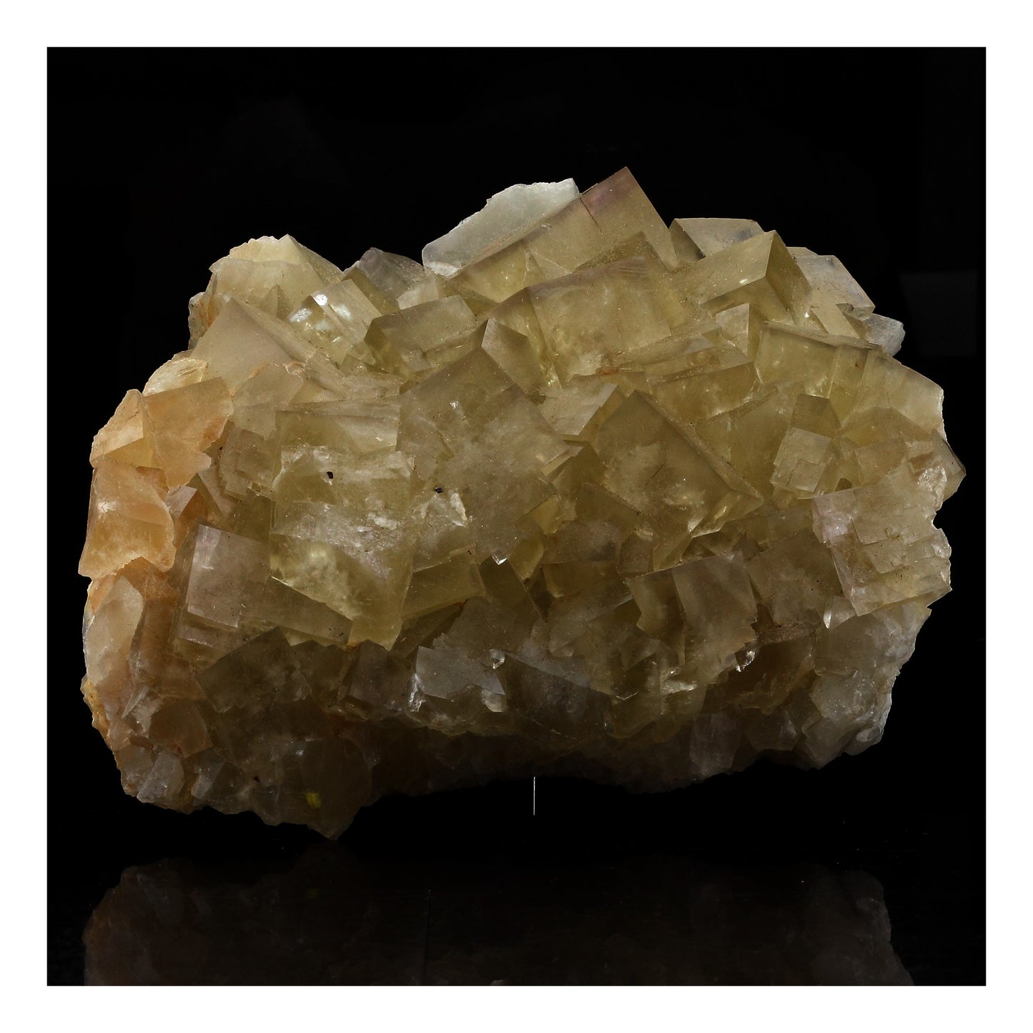 Fluorite. 4237.0 carats. Mine d'Avellan, Var, France