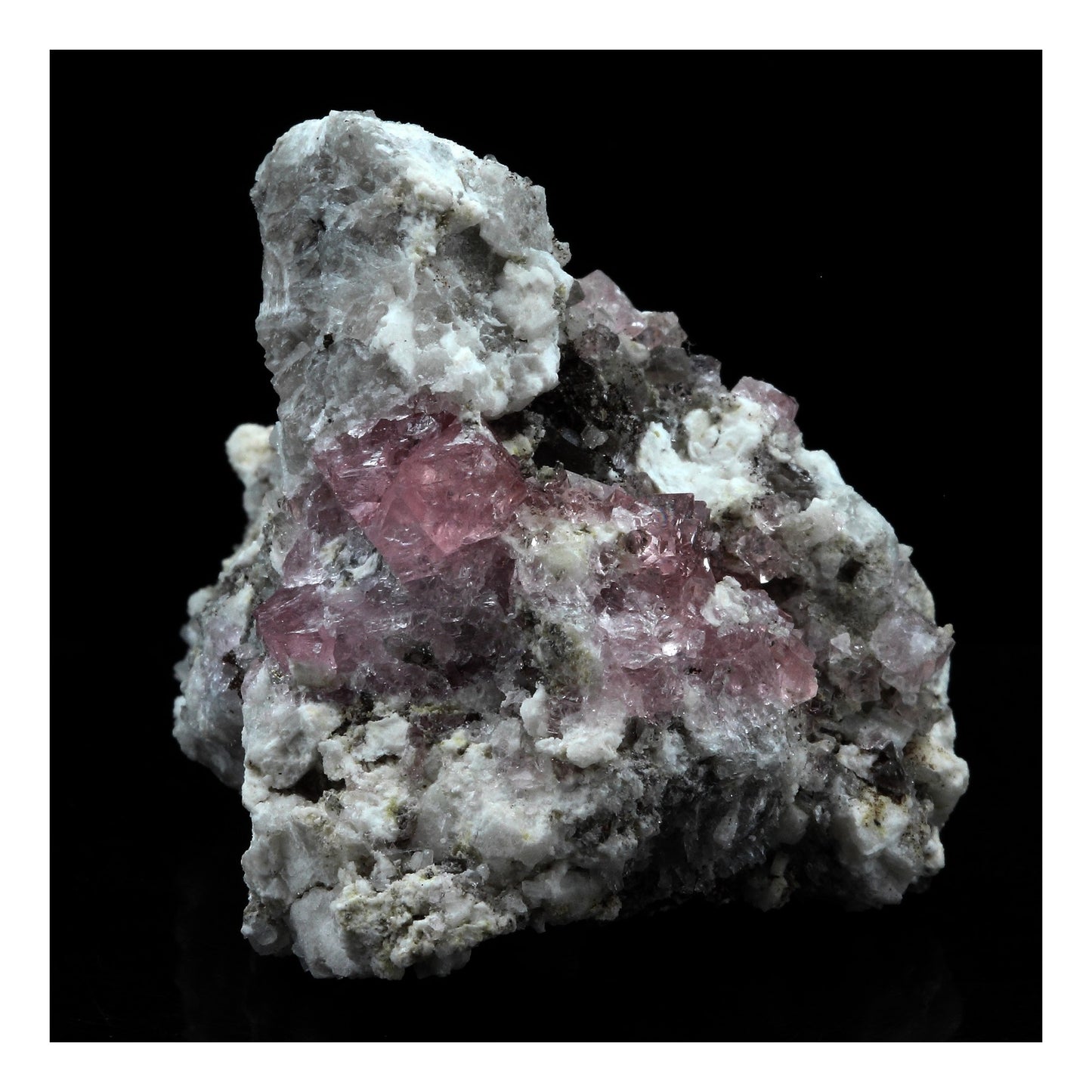 Fluorite rose. 131.0 carats. Massif du Mont-Blanc, Haute-Savoie, France