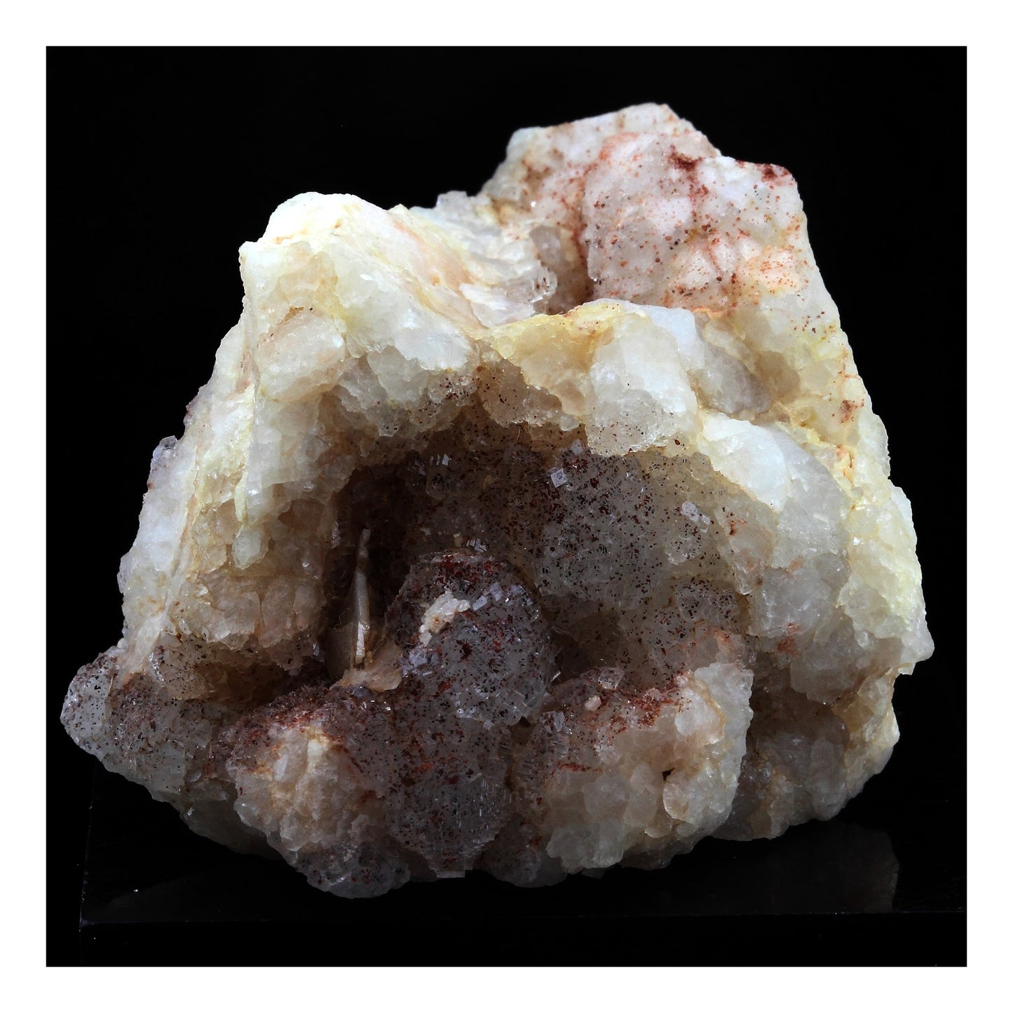 Fluorite à inclusions d'Hematite. 419.0 carats. Maraval, Tanneron, Var, France