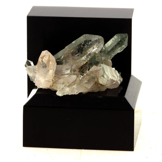 Quartz + Chlorite + Rutile. 75.0 carats. Les Deux Alpes, Oisans, France