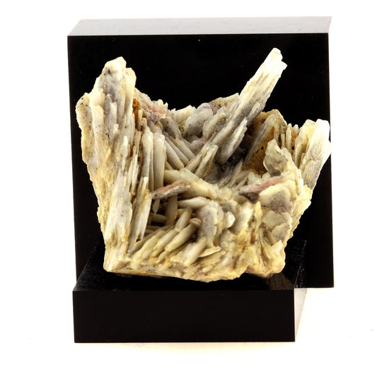 Baryte. 445.0 carats. Saint-Péray, Ardèche, France