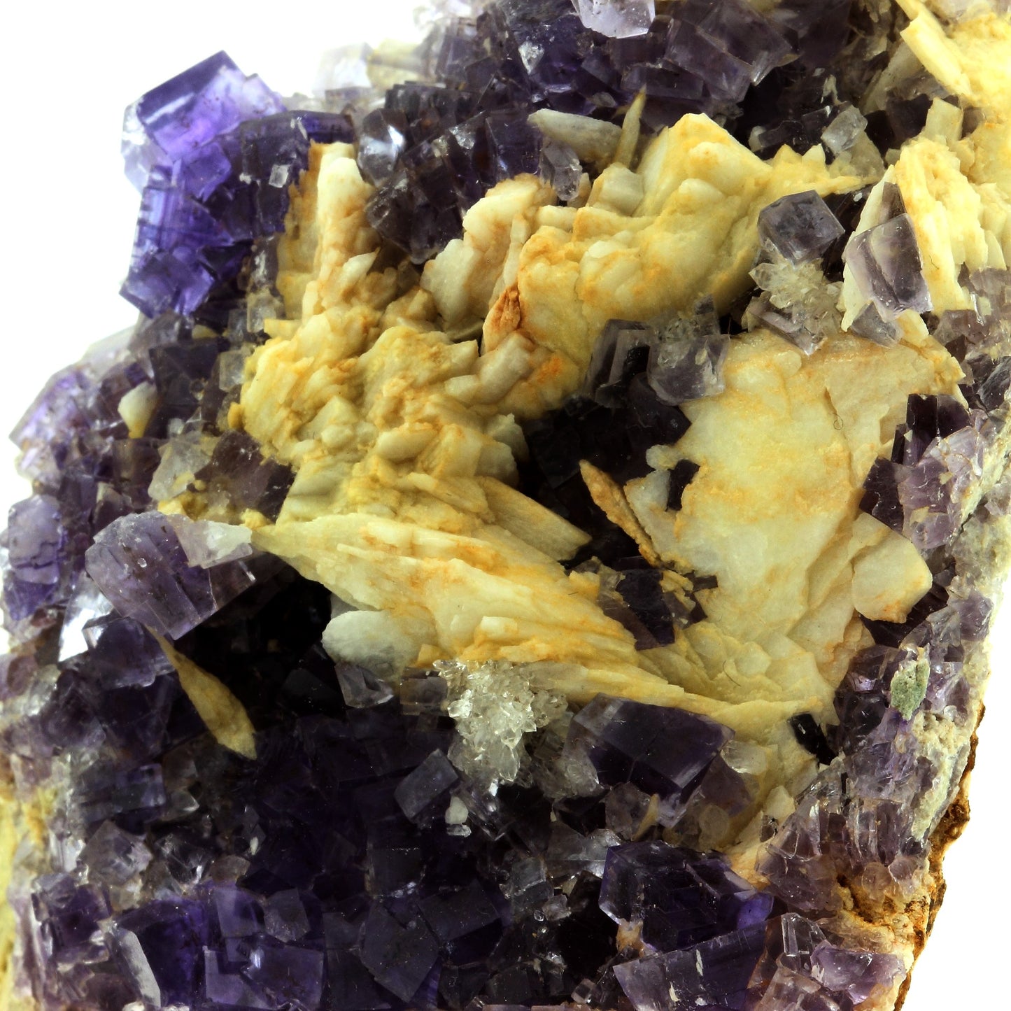 Fluorite + Quartz + Baryte. 972.0 carats. La Cabaña, Berbes, Espagne