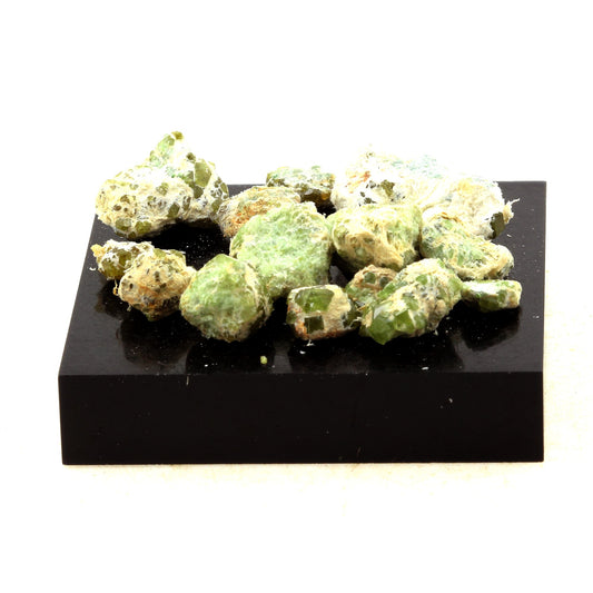 Lot de Grenat démantoïde. 79.0 carats. Malenco Valley, Lombardy, Italie