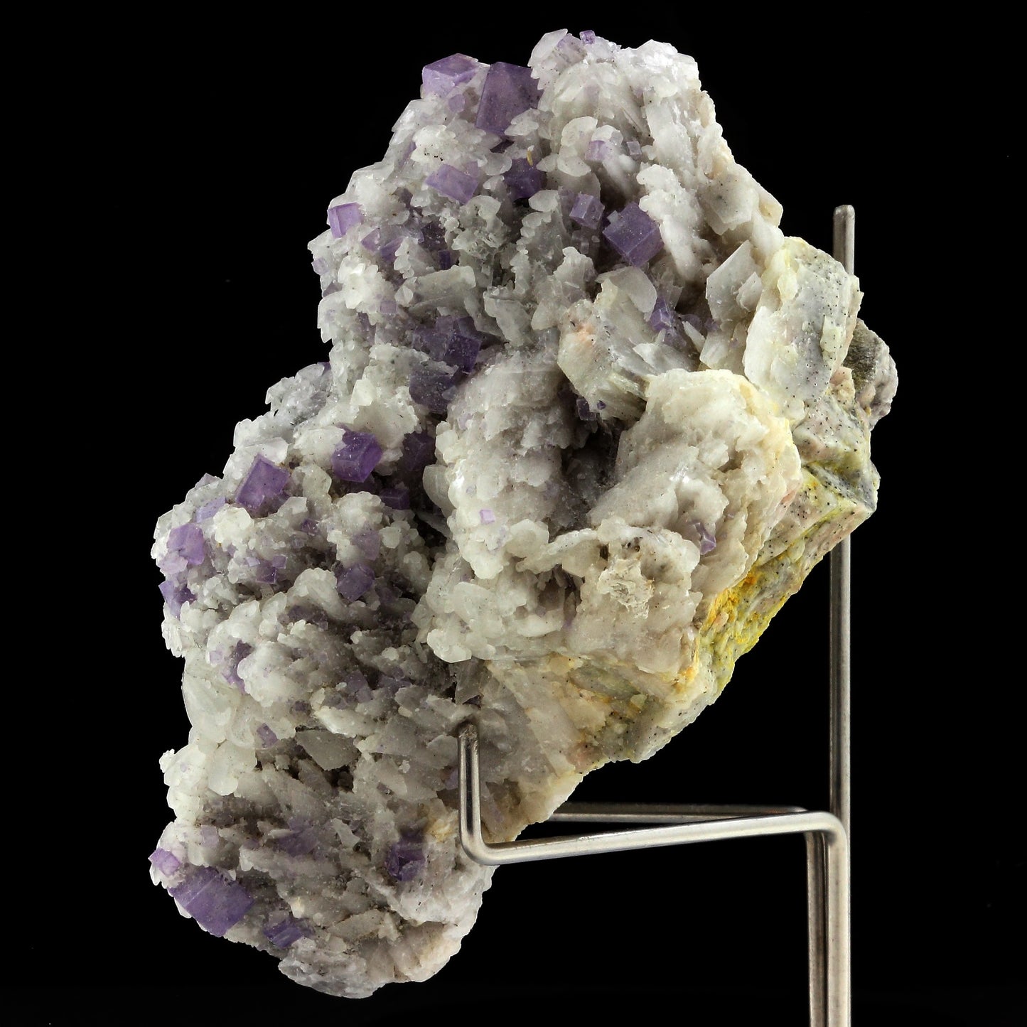 Fluorite + Calcite. 795.0 carats. Saint-Péray, Ardèche, France