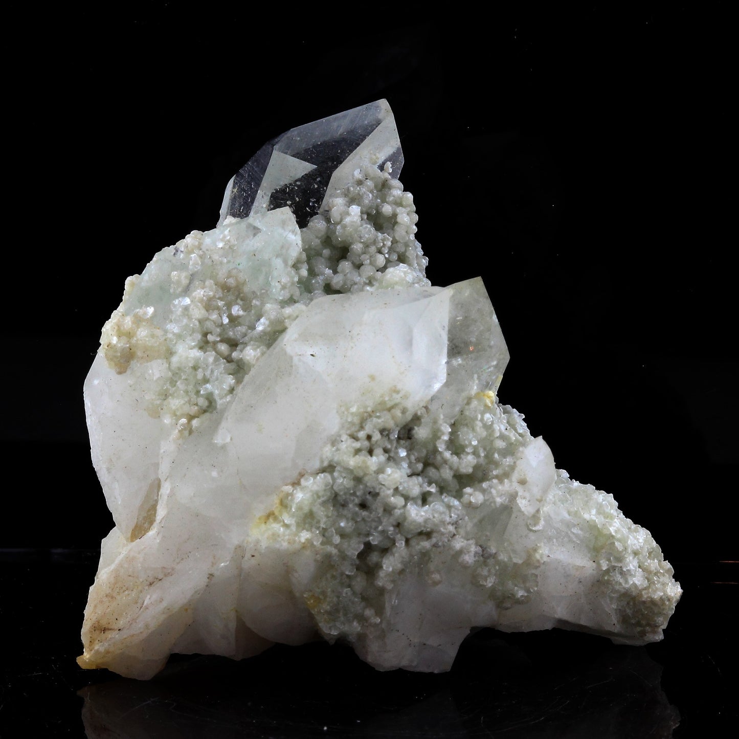 Quartz + Cookeite. 275.0 carats. Clavans, Bourg d'Oisans, France