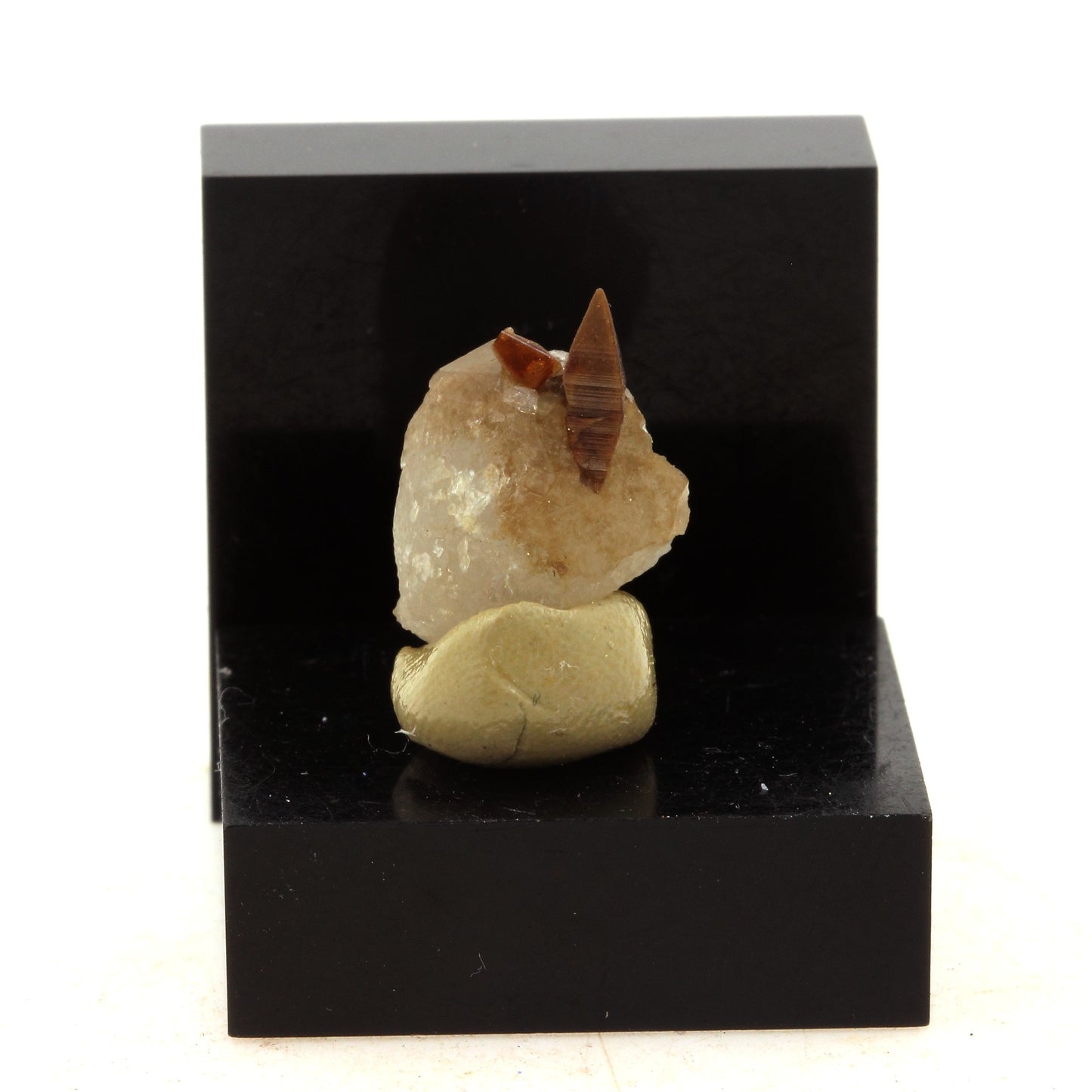 Anatase + Quartz. 14.0 carats. Les Deux Alpes, Oisans, France
