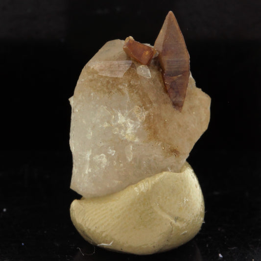 Anatase + Quartz. 14.0 carats. Les Deux Alpes, Oisans, France