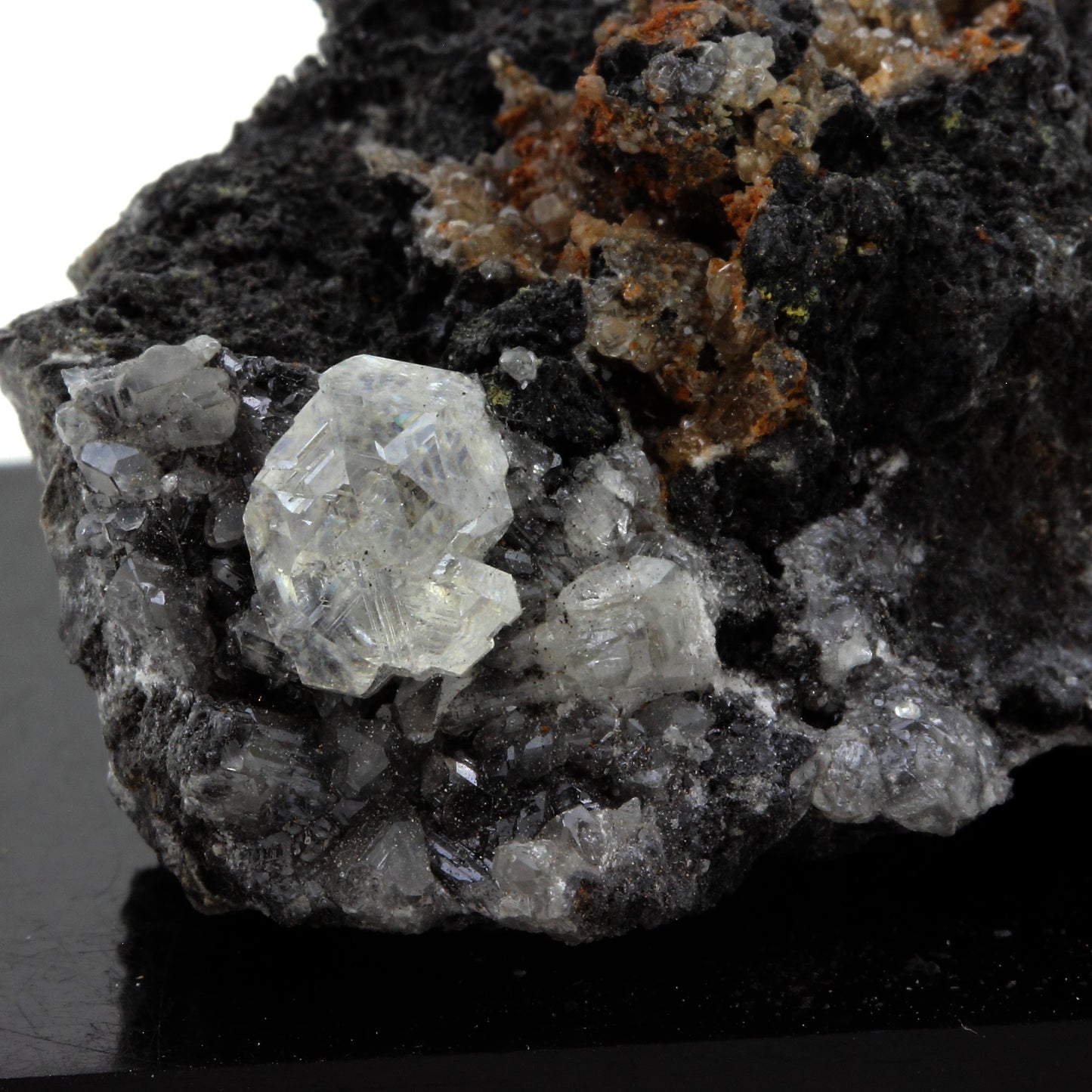 Cerusite. 384.0 carats. Mibladen Mining District, Midelt, Maroc