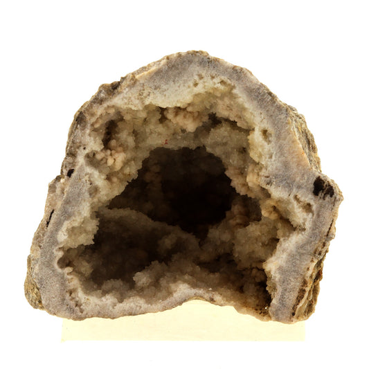 Géode de Calcite. 110.0 carats. Montmirat, Lozère, France