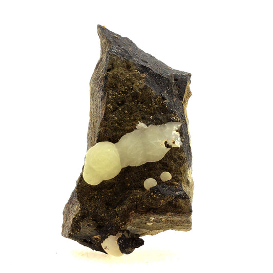 Calcite. 505.0 carats. Curebourse, Vic-sur-Cère, Cantal,France