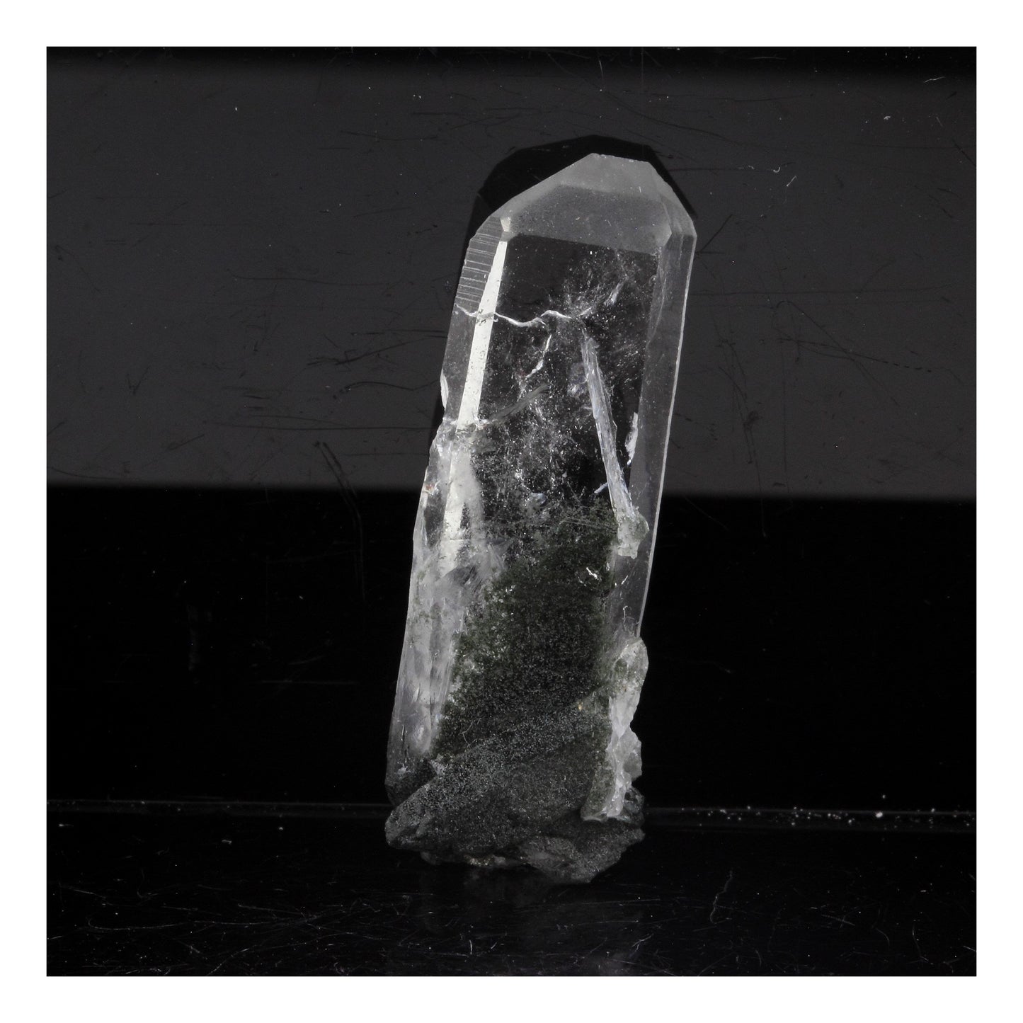 Quartz + Chlorite. 25.5 carats. Col de Sarennes, Isère, France
