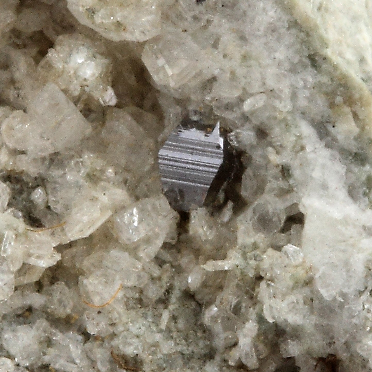 Anatase. 107.0 carats. Sarenne, Oisans, Isère, France