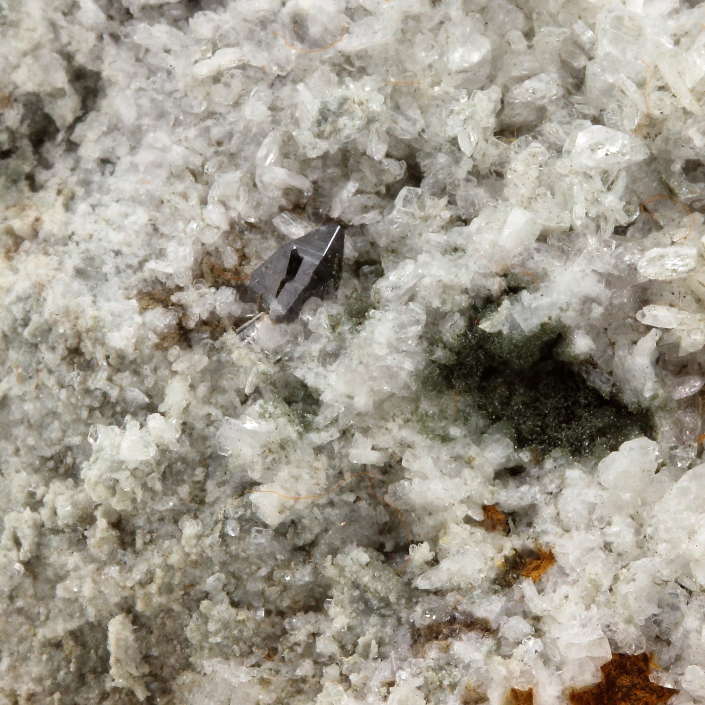 Anatase. 440.5 carats. Sarenne, Oisans, Isère, France
