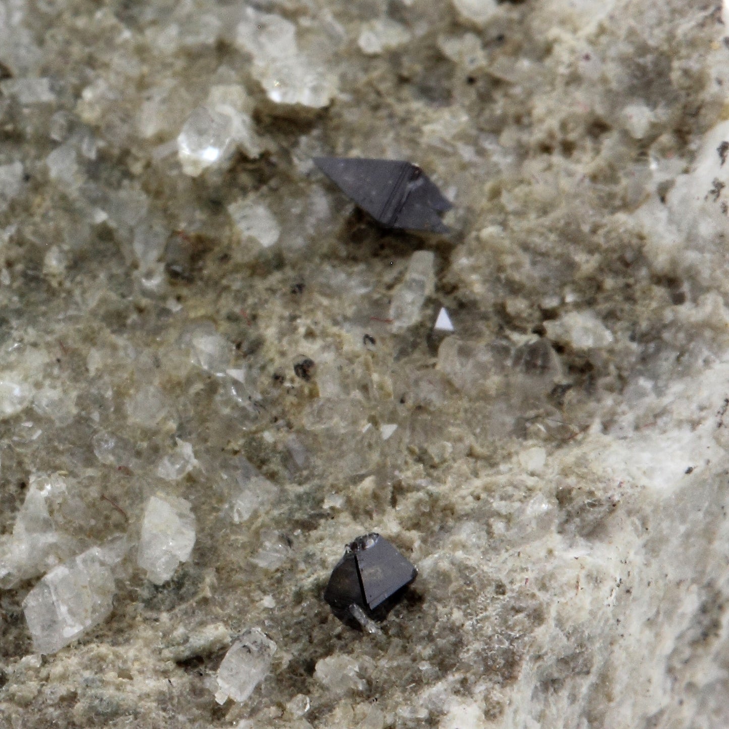 Anatase. 544.0 carats. Sarenne, Oisans, Isère, France