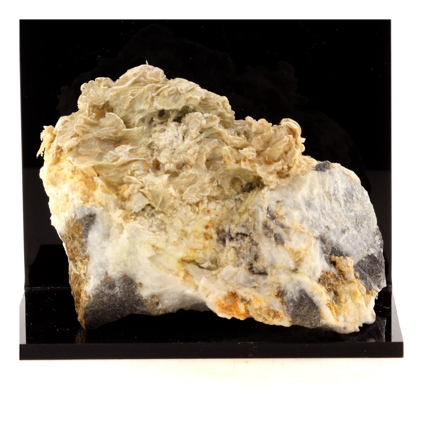 Rectorite + Calcite, 1311.0 carats, La Table, Chambéry, Savoie, France