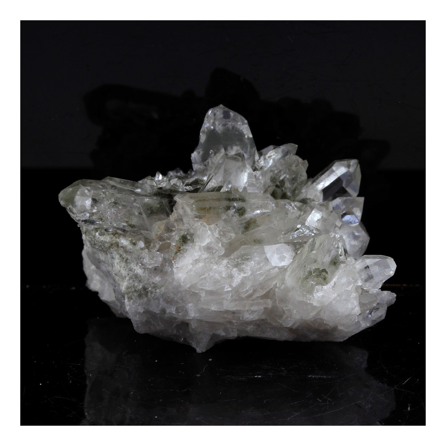 Quartz + Chlorite, 157.0 carats, Les Deux Alpes, Isère, France