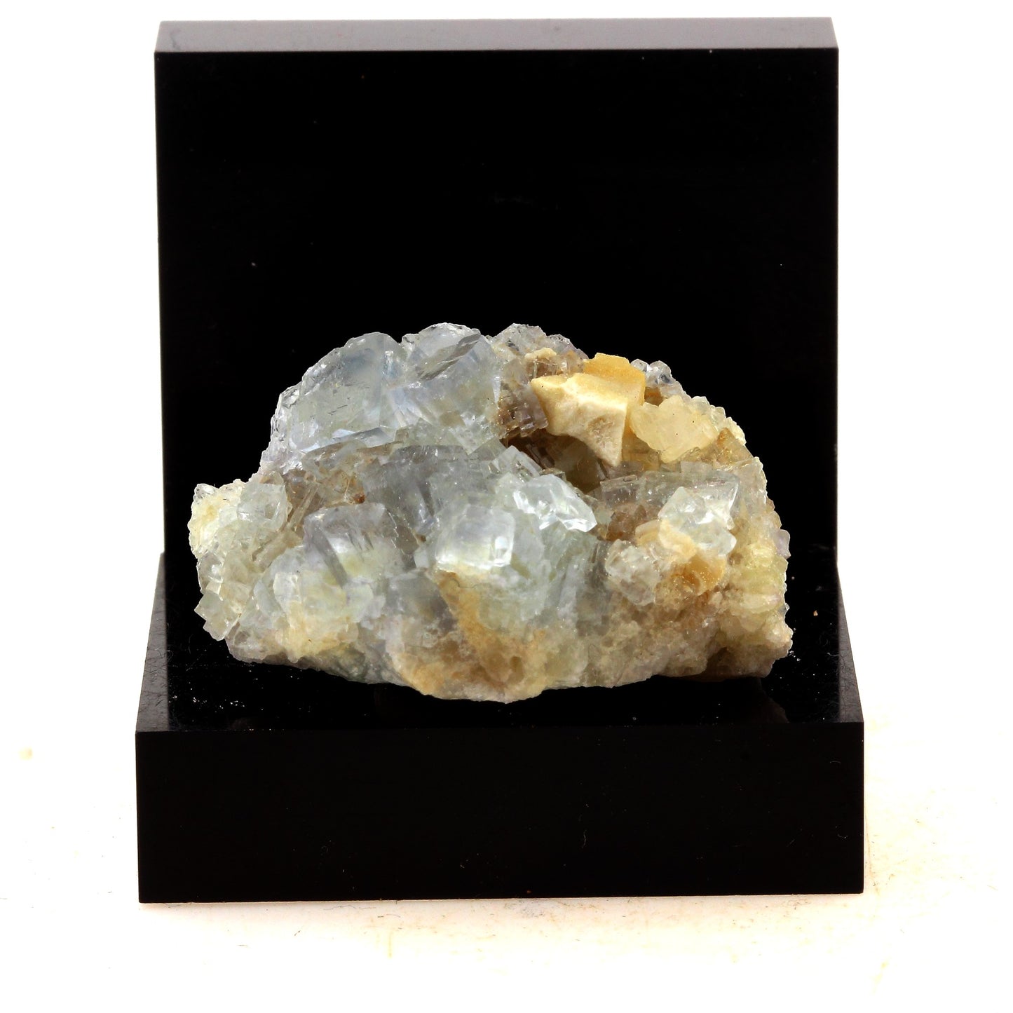 Fluorite. 115.0 carats. La Barre, Puy-de-Dôme, France