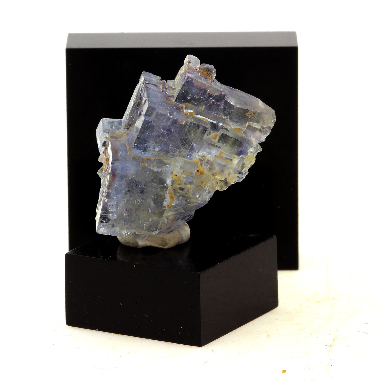 Fluorite. 34.0 carats. La Barre, Puy-de-Dôme, France