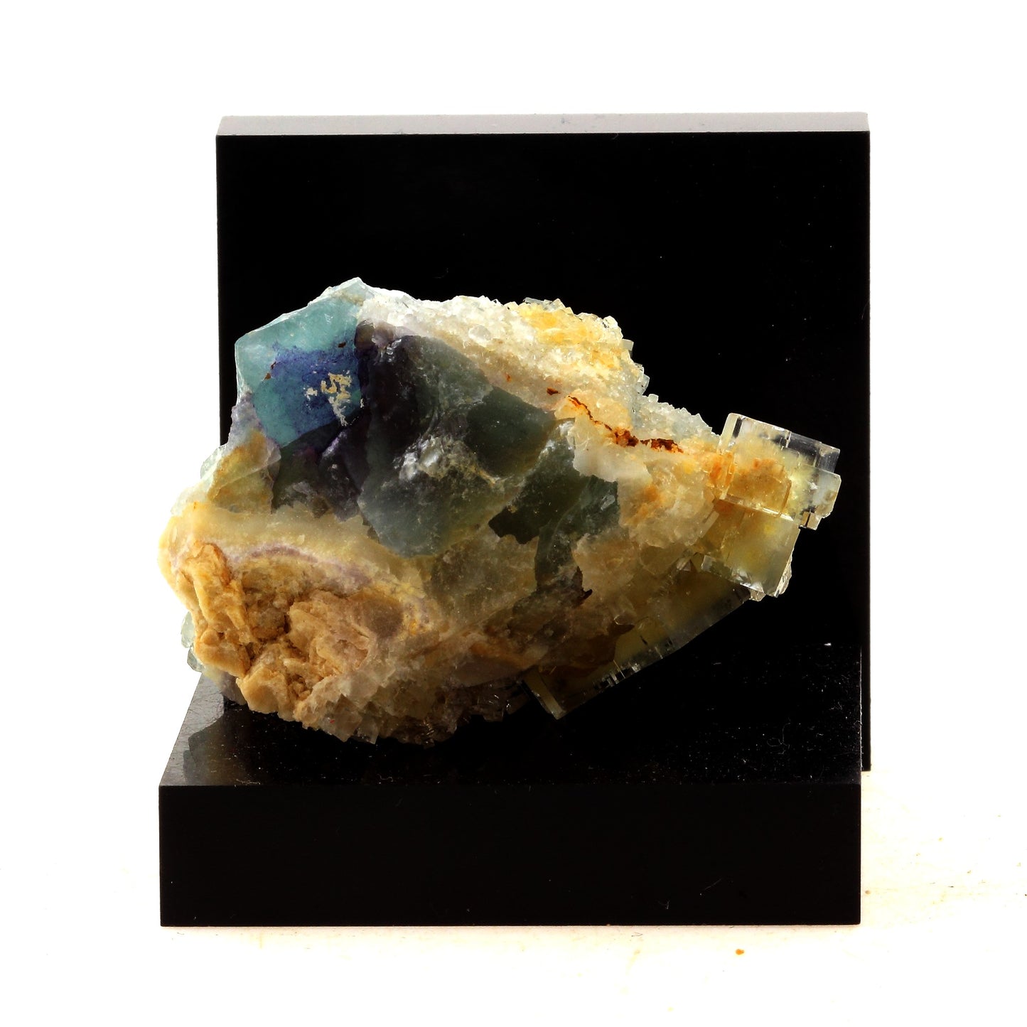 Fluorite. 371.5 carats. La Barre, Puy-de-Dôme, France
