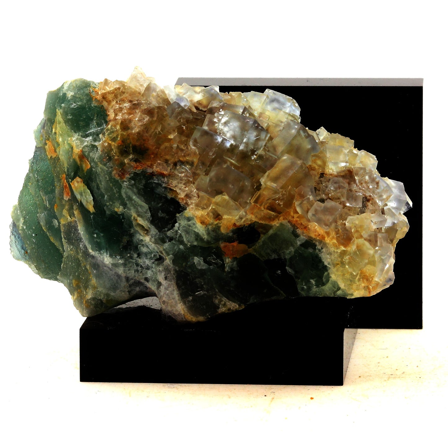 Fluorite. 1305.5 carats. La Barre, Puy-de-Dôme, France