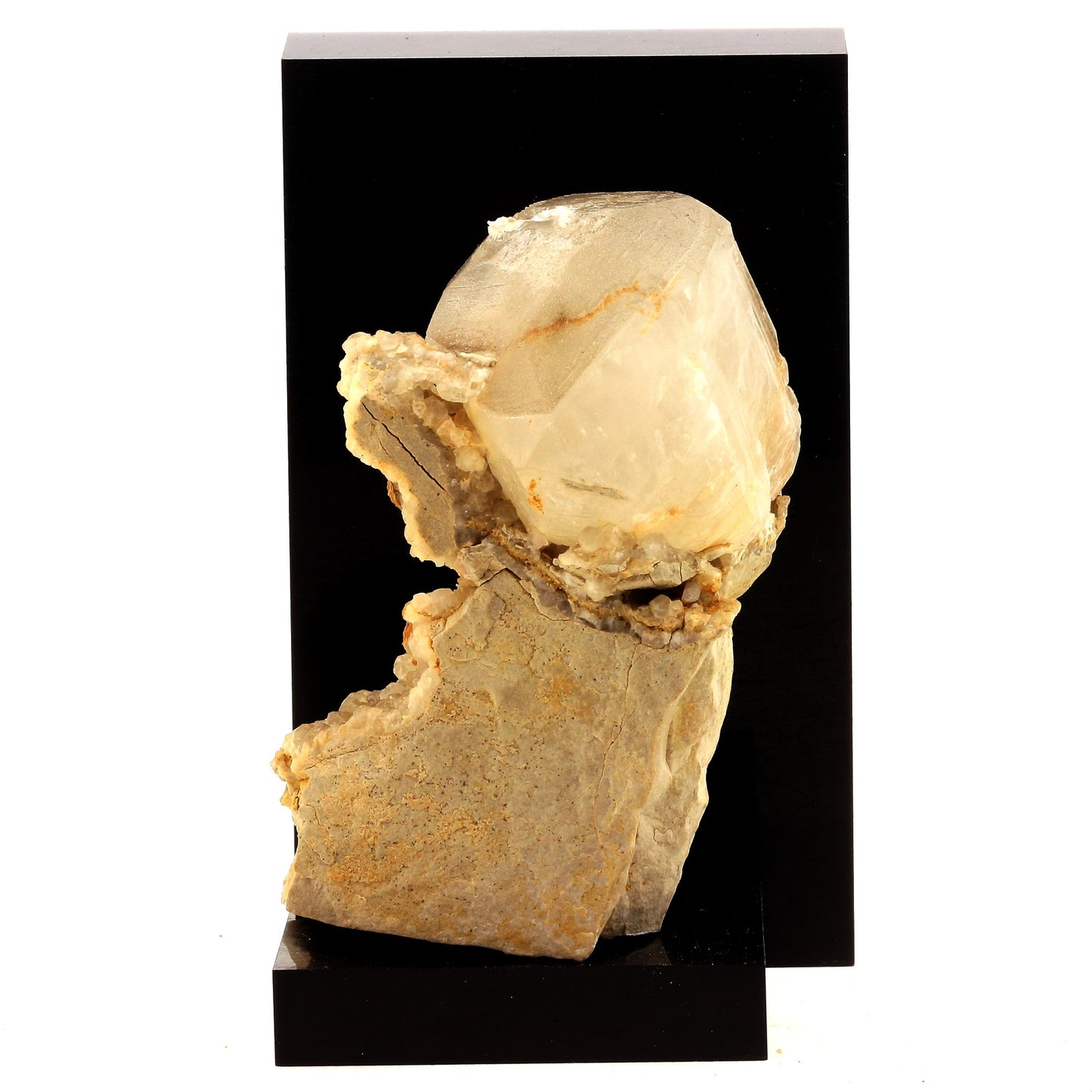 Calcite. 918.0 carats. Fontsante Mine, Var, France