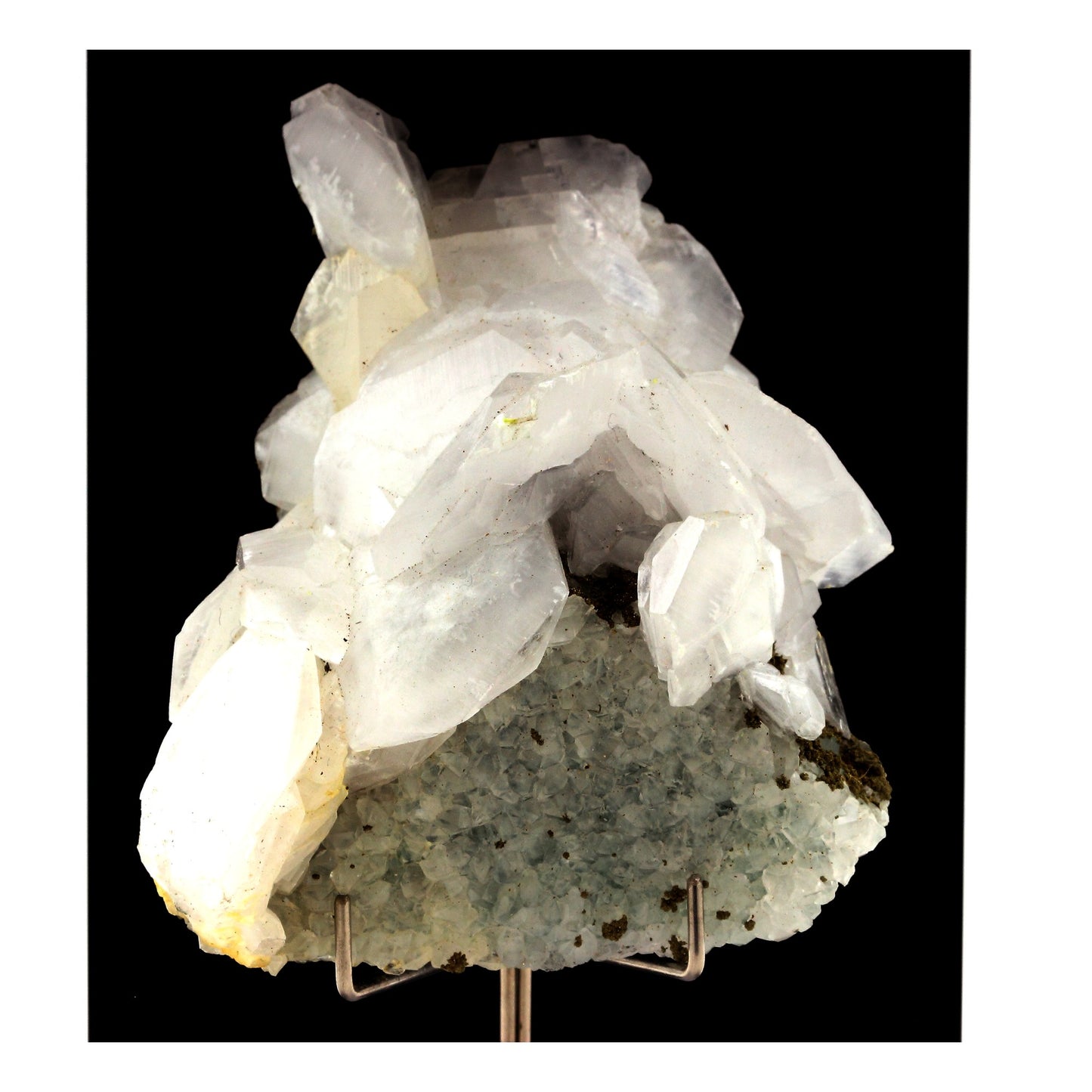 Calcite, Pyrite, Fluorite. 1373.5 carats. El Hammam Mine, Meknès, Maroc