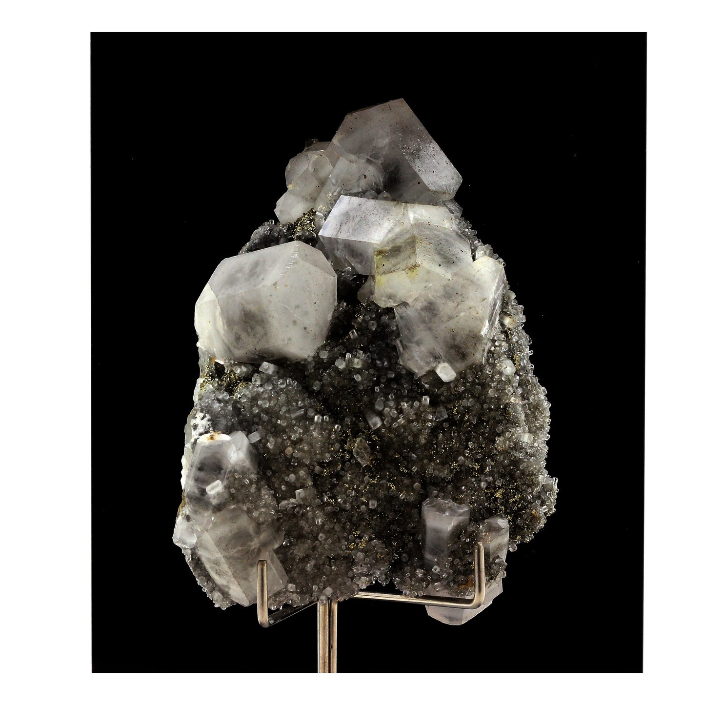 Calcite, Pyrite, Fluorite. 1168.0 carats. El Hammam Mine, Meknès, Maroc
