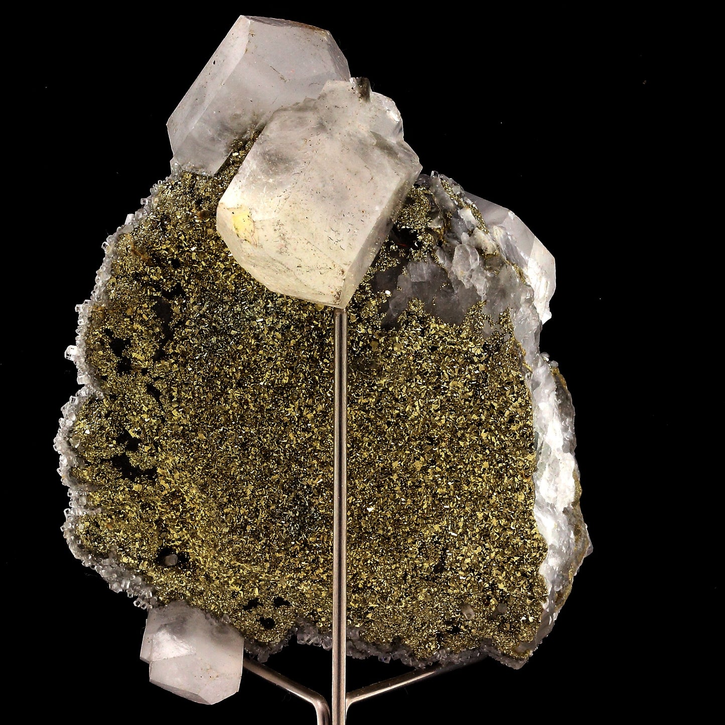 Calcite, Pyrite, Fluorite. 1168.0 carats. El Hammam Mine, Meknès, Maroc