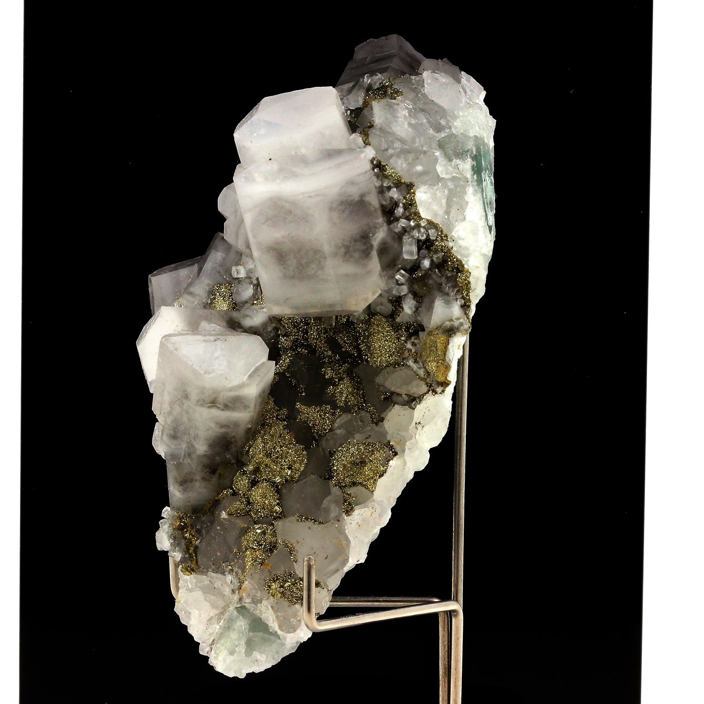 Calcite, Pyrite, Fluorite. 1160.5 carats. El Hammam Mine, Meknès, Maroc